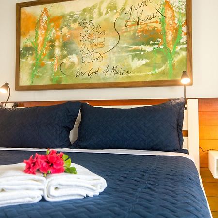 Treetops Hotel Caye Caulker Esterno foto