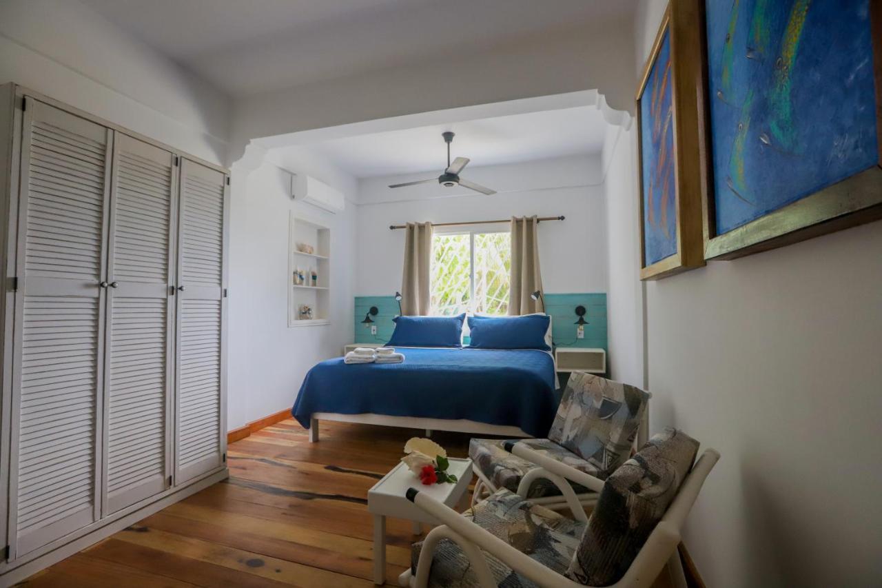 Treetops Hotel Caye Caulker Esterno foto