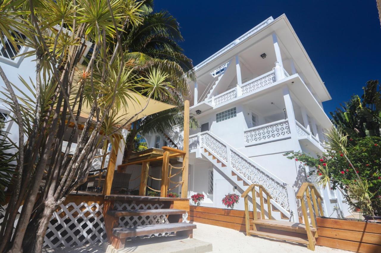 Treetops Hotel Caye Caulker Esterno foto
