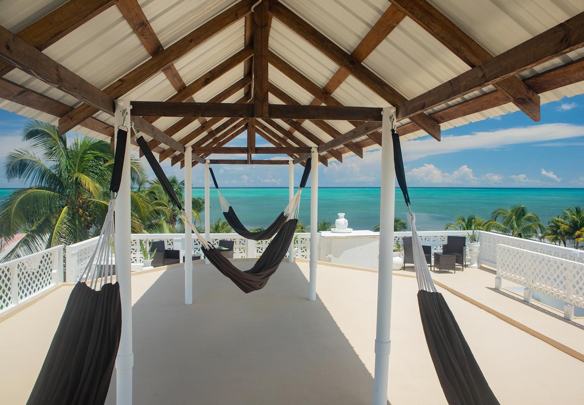 Treetops Hotel Caye Caulker Esterno foto
