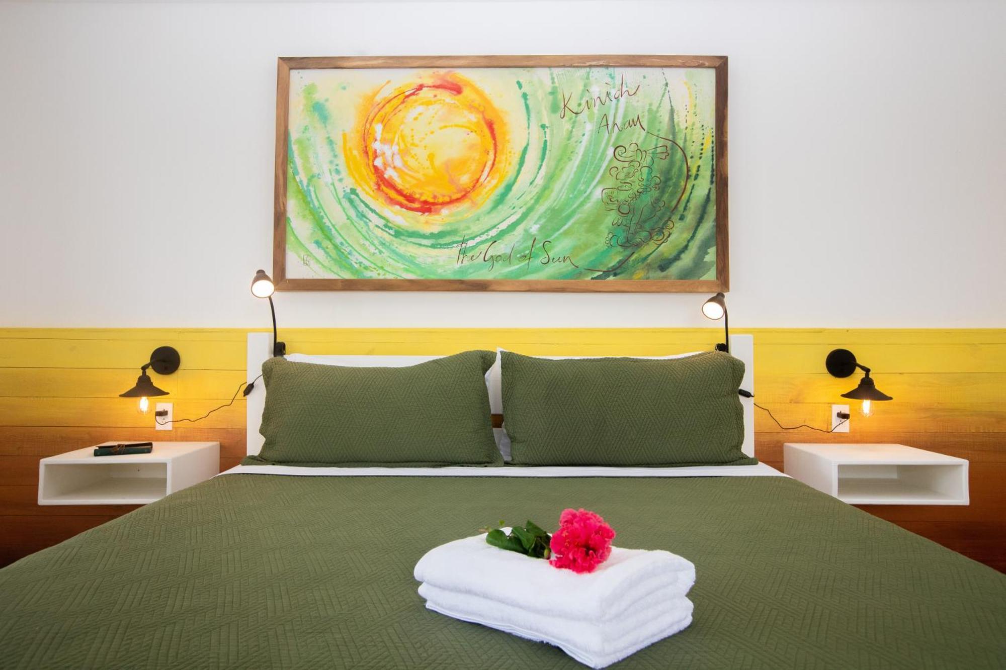 Treetops Hotel Caye Caulker Esterno foto